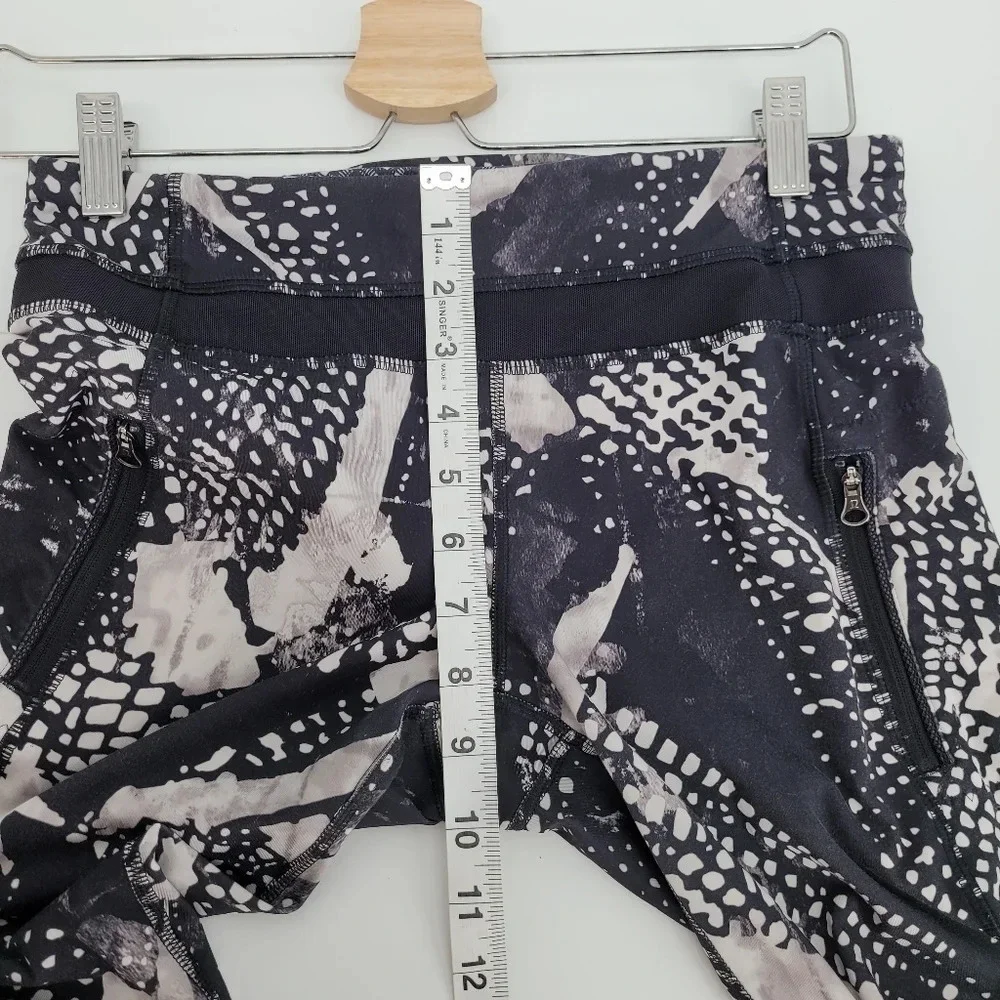 LULULEMON Inspire Tight II Mesh full Luxtreme Static Mist White Black legging 6